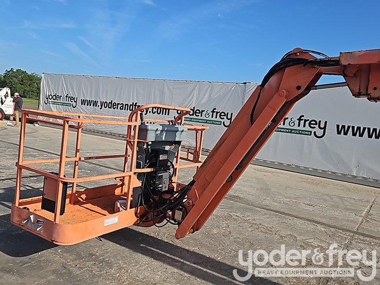 2011-jlg-860sj-image-16