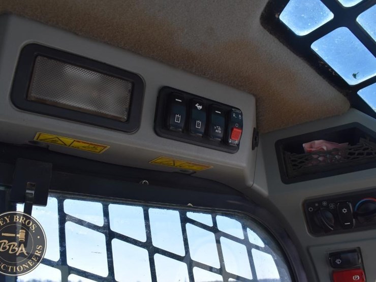 2023-caterpillar-259d3-image-60