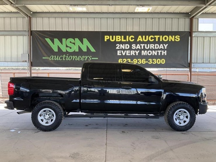 2018-chevrolet-silverado-1500-image-1