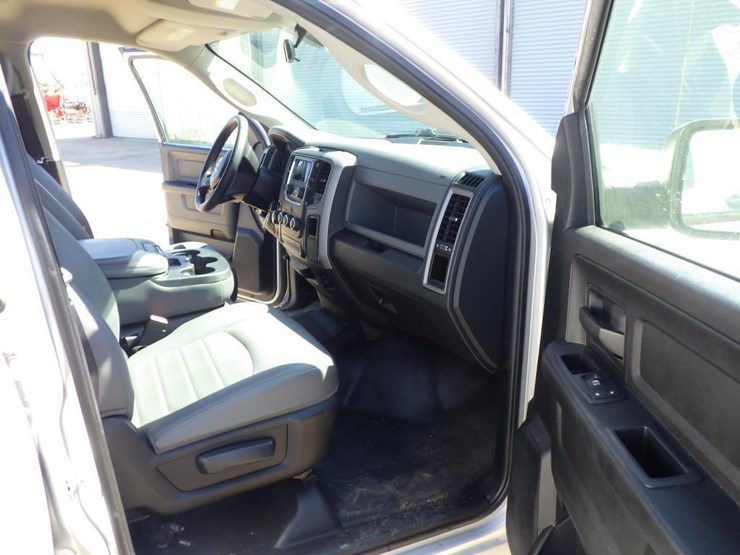 2017-dodge-1500-image-6