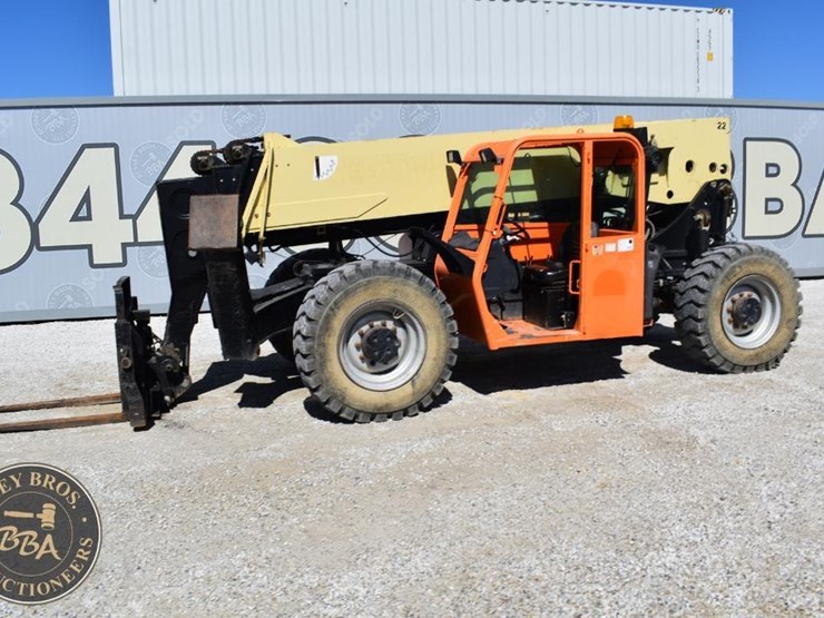 2014-jlg-g12-55a-image-9