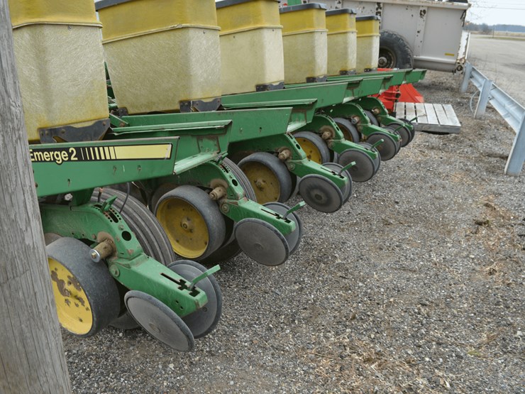 john-deere-7200-image-4