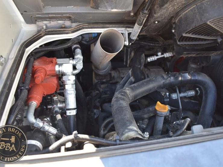 2020-takeuchi-tl8r2-image-32