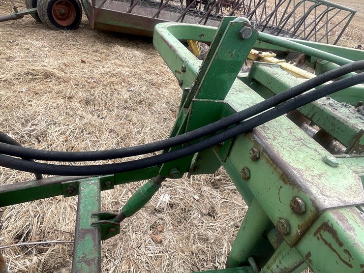 john-deere-210-image-16