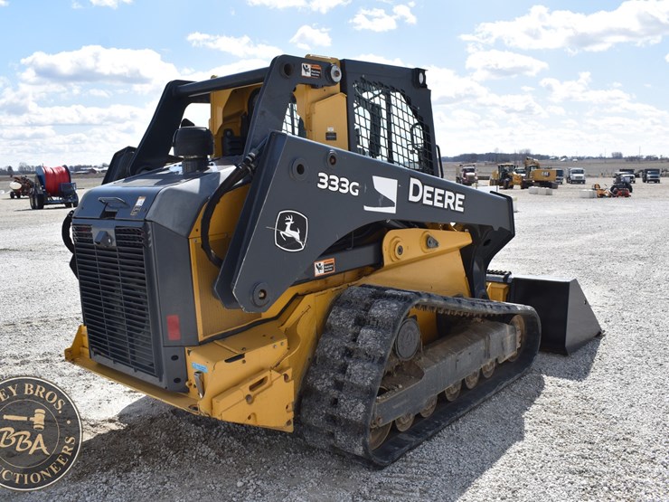 2020-deere-333g-image-19