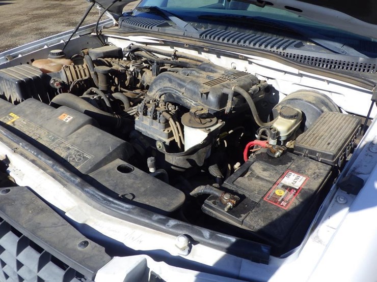 2004-ford-explorer-image-10