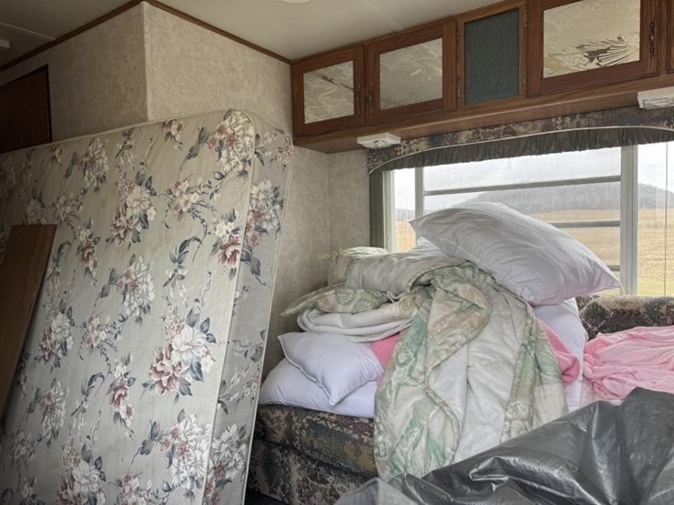 1998-dutchman-classic-gl-camper-image-12