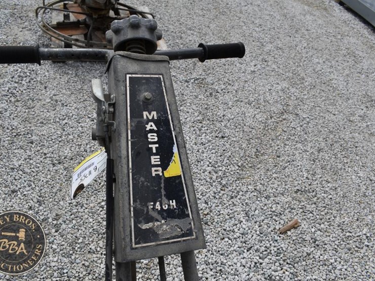 master-48in-walkbehind-trowel-42690-image-11