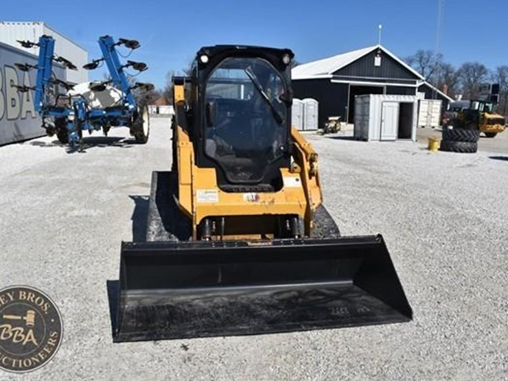 2023-caterpillar-259d3-image-24