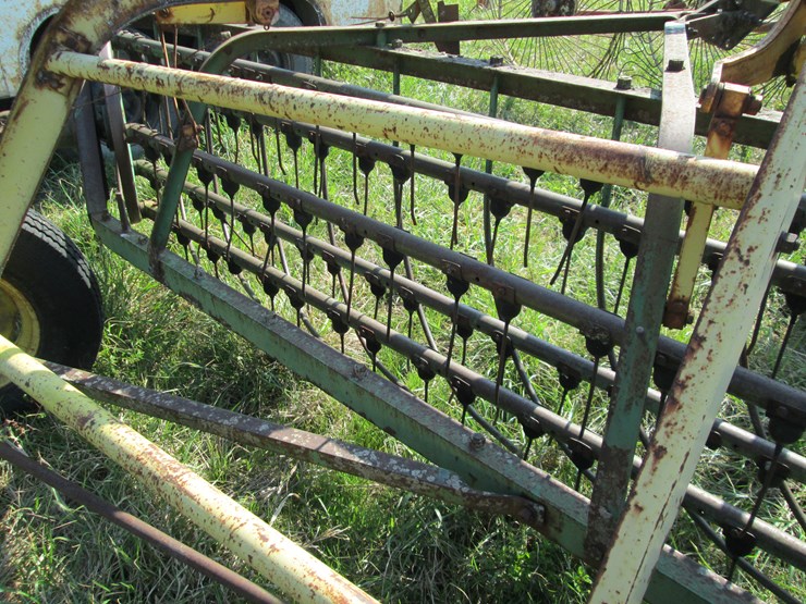 john-deere-10-image-11