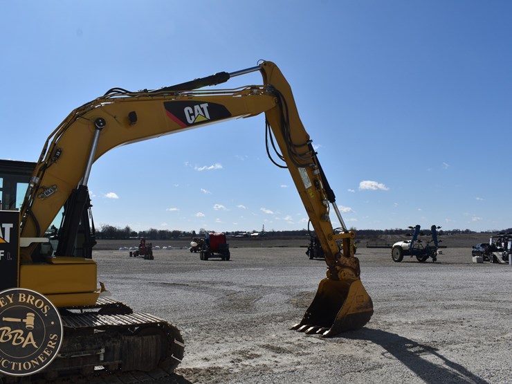 2018-caterpillar-313fl-image-22