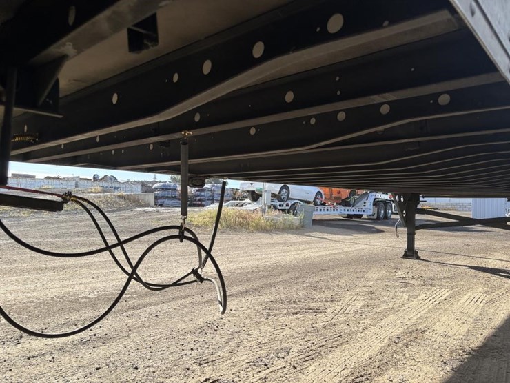 2000-utility-vs2r-image-19