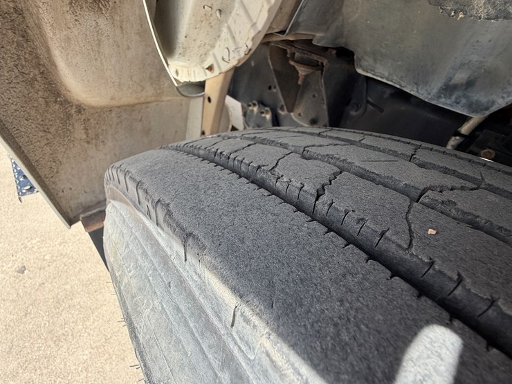 2015-ford-f750-image-7