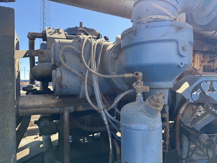 2006-caterpillar-c18-image-38