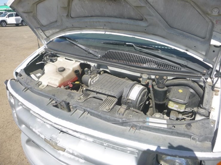 2002-chevrolet-1500-image-14