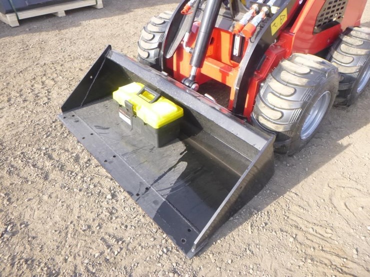 2026-sdlool-323w-skid-steer-loader-image-7