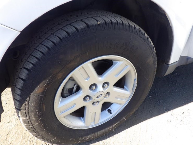 2008-ford-escape-image-13