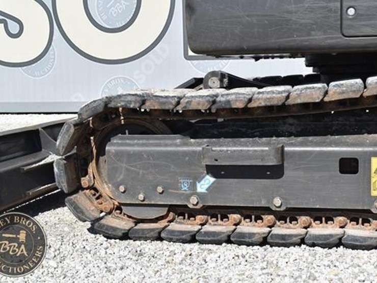 2022-case-cx75csr-image-56