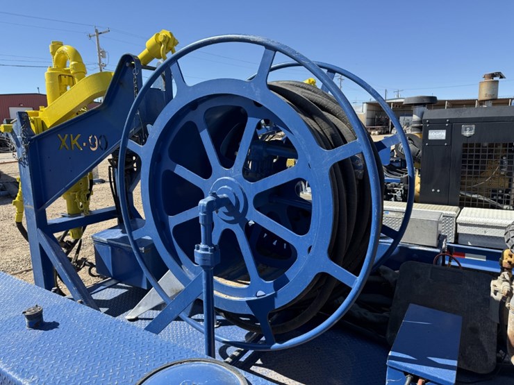 2014-caterpillar-c4.4-image-17