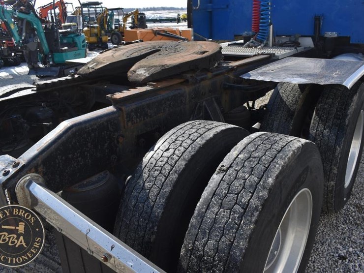 2007-peterbilt-379-image-22