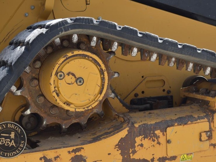 2023-caterpillar-259d3-image-34