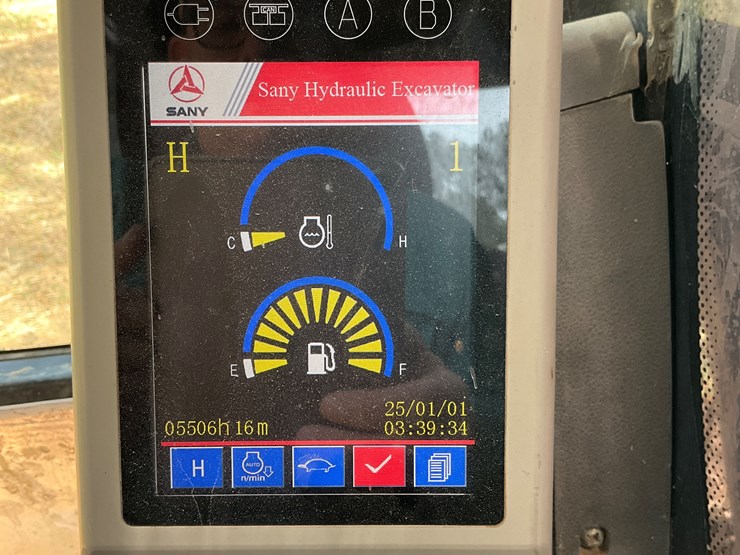 #3104-•-2014-sany-sy-215-excavator-image-14