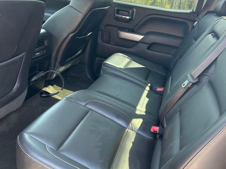 2015-chevrolet-silverado-ltz-2500hd-4x4-crew-cab-pick-up-truck-image-38