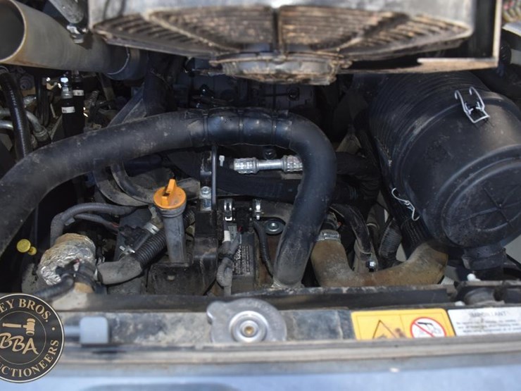 2020-takeuchi-tl8r2-image-35