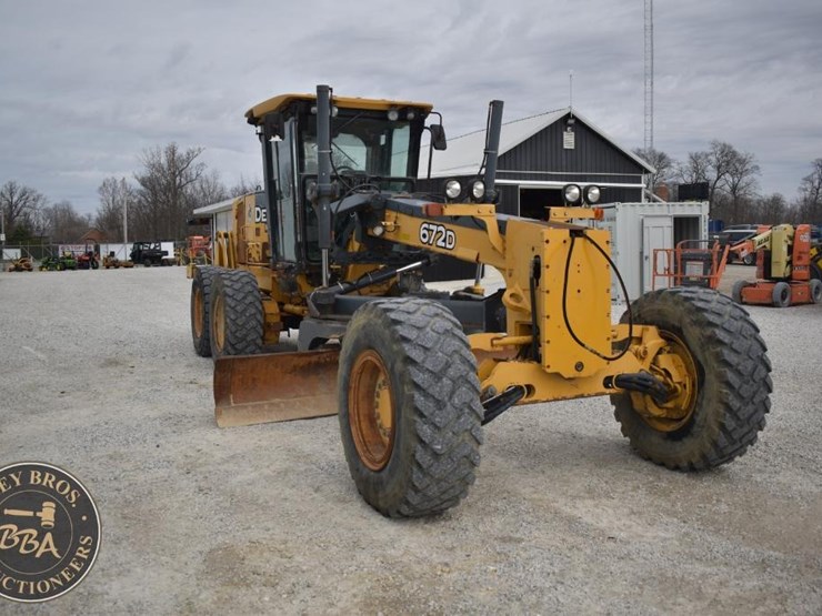2007-deere-672d-image-22