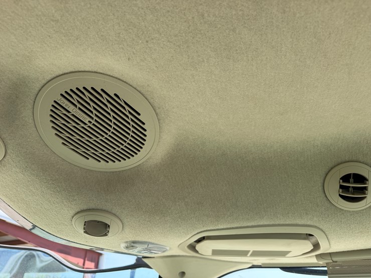 2014-john-deere-s670-image-170