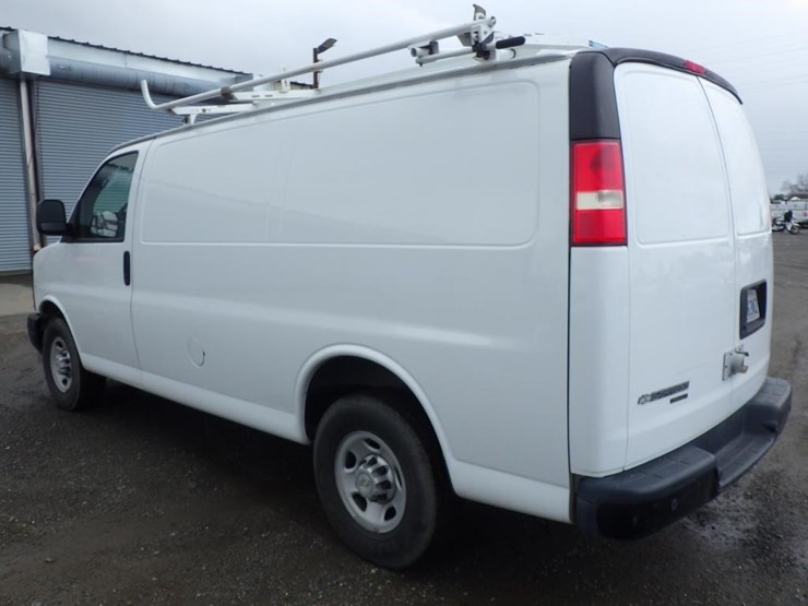 2013-chevrolet-express-2500-image-5