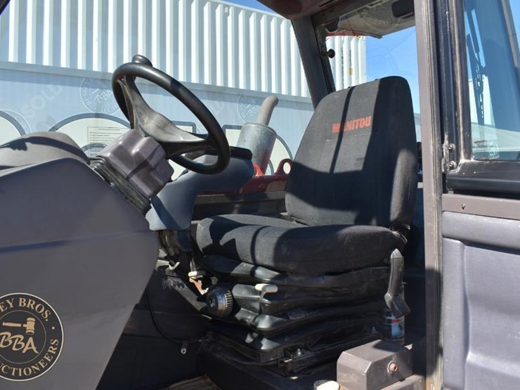 2013-manitou-mlt845-120-image-38