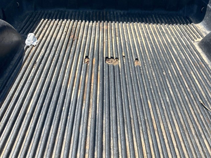 2001-chevrolet-2500hd-image-14