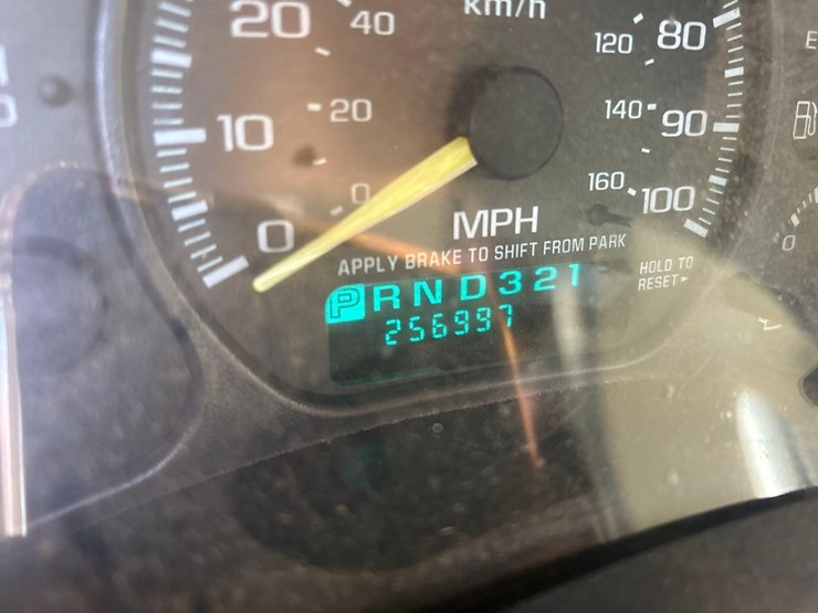 2001-chevrolet-2500hd-image-40