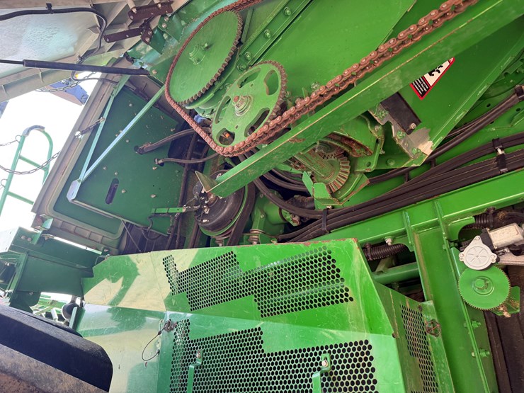 2014-john-deere-s670-image-73