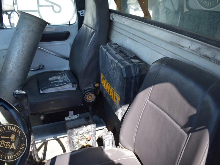 1996-ford-lnt8000-image-68