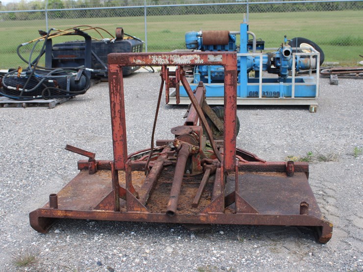 #4151-•-7'-brown-tree-cutter-image-1