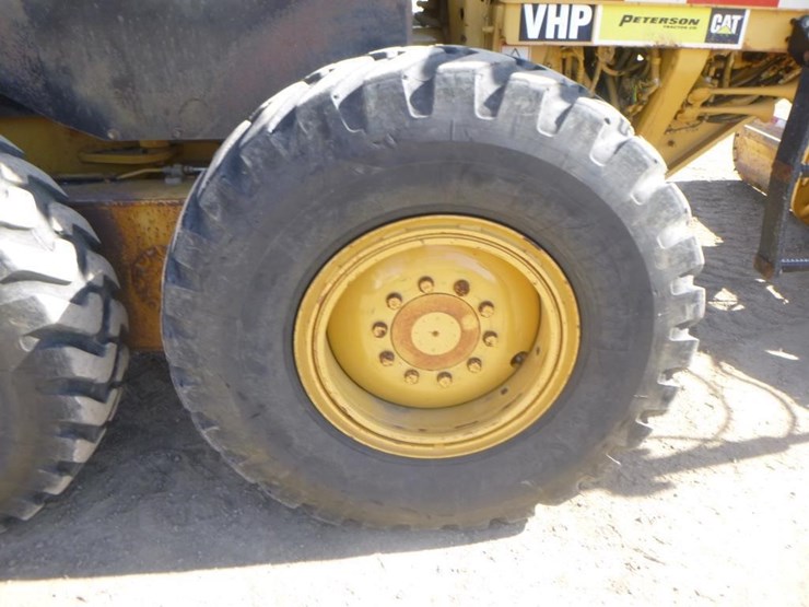 2005-caterpillar-143h-image-42