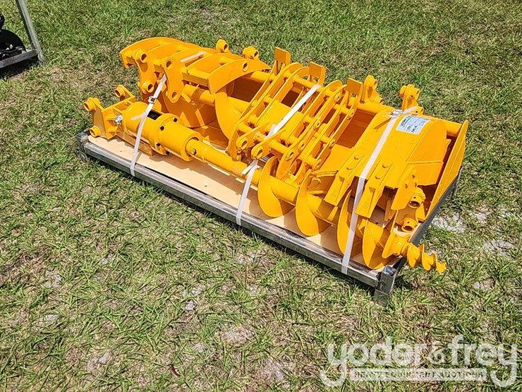 2026-caterpillar-301.8-image-1