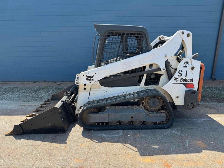 2020-bobcat-t595-image-3