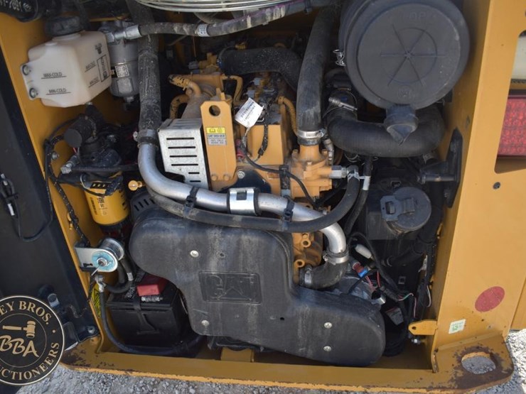 2023-caterpillar-259d3-image-30