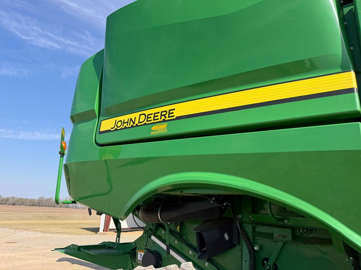 2014-john-deere-s670-image-51