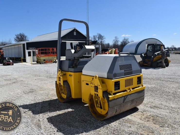 2010-benford-2010sd-image-30