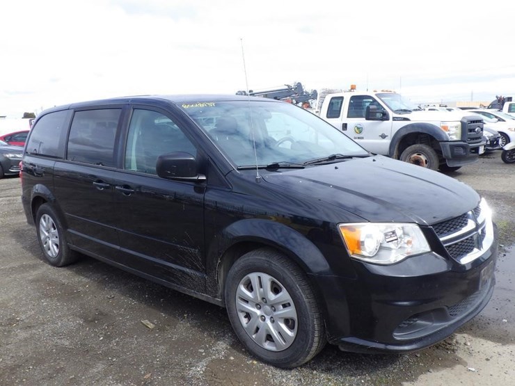 2016-dodge-grand-caravan-image-2