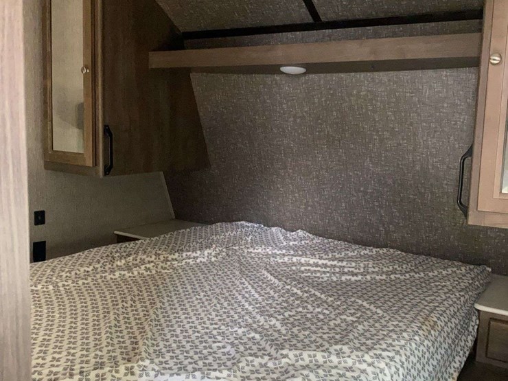 2019-dutchmen-coleman-lantern-edition-250tq-image-25