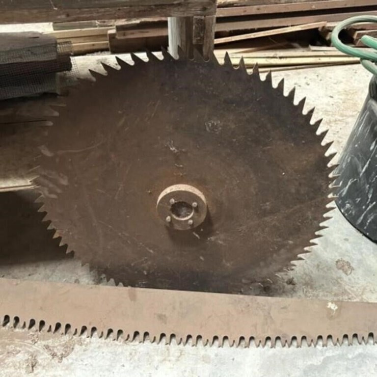 vintage 2-man saw
