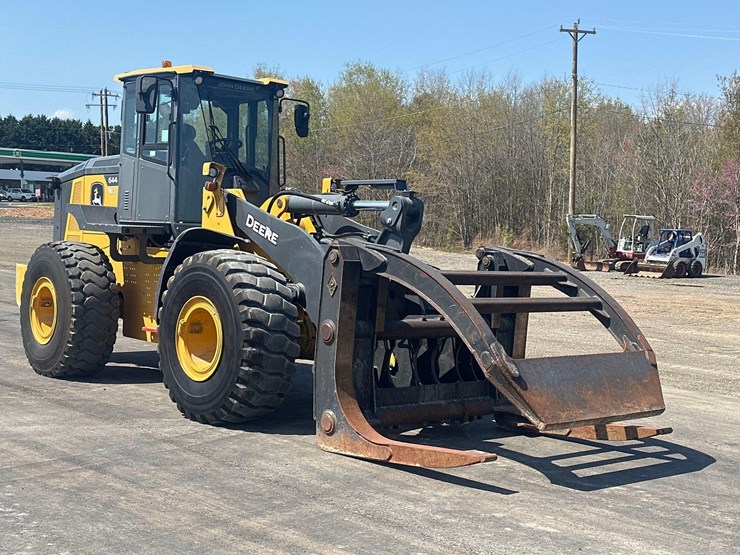 2022-john-deere-644-image-1