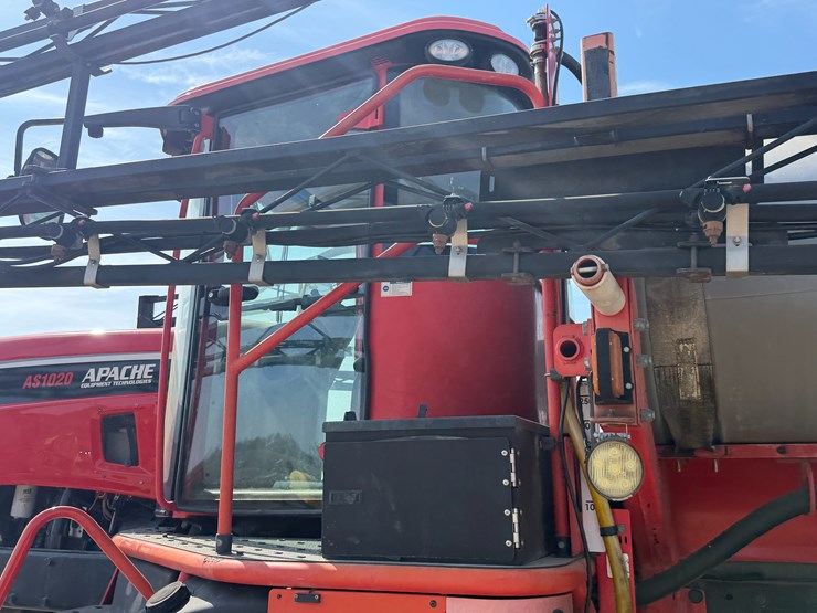 2011-apache-as1020-image-9