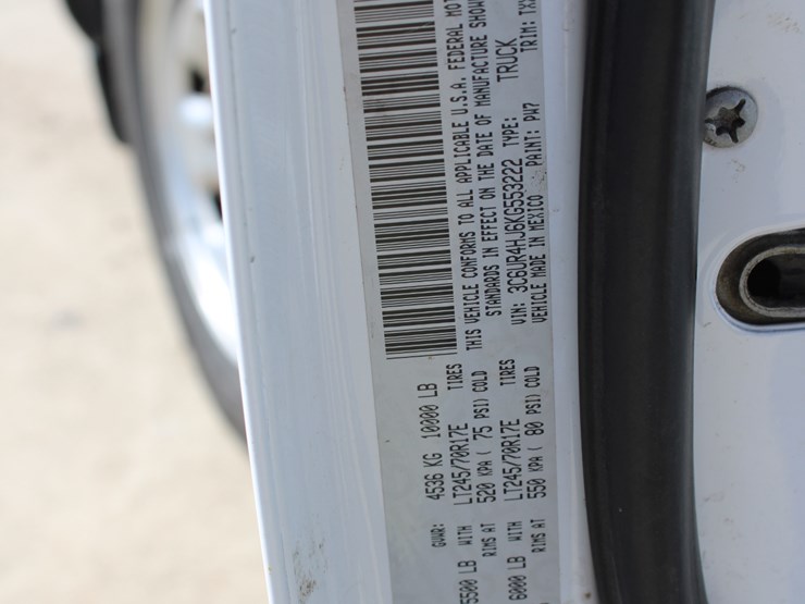 2019-dodge-2500-image-11