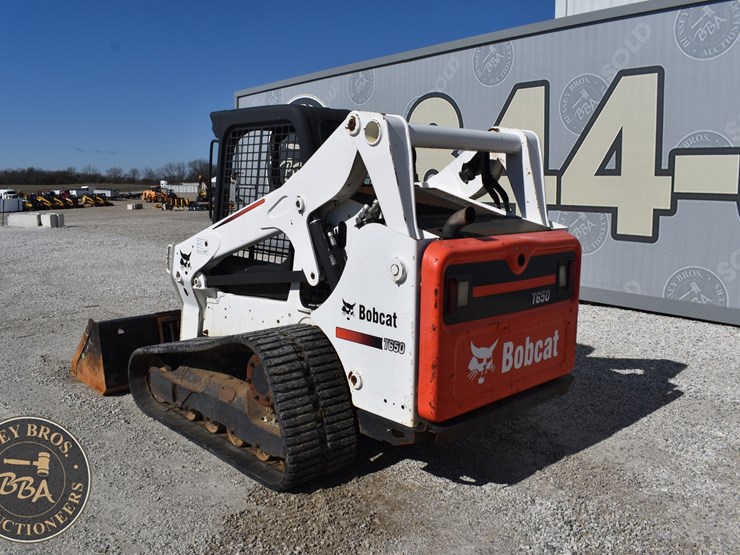 2016-bobcat-t650-image-11